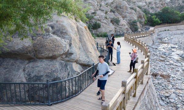 易信盈 太阳历、透视法……上古“天书”深藏大智慧